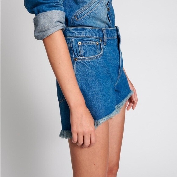 One Teaspoon RIVIERA LEGEND MOM FIT SHORT Denim Frayed Jean Shorts Size 26 - Picture 2 of 15